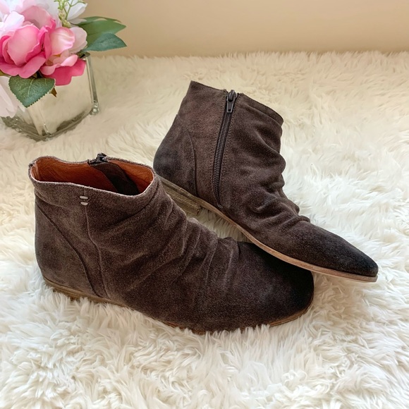 NEW Jeffrey Campbell Suede Booties - Picture 3 of 15